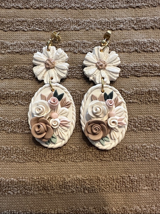 Jewelry - Handmade Floral Drop Earrings - Cream & Blush. NEW